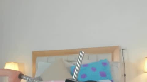 Elena online show from 11-23-25, 06:52