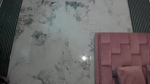 elena_wolff online show from 11-25-25, 12:05