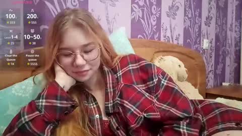 Mia online show from 02-09-26, 03:43