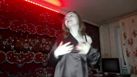 Mia online show from 03-14-26, 04:45