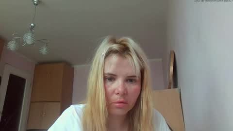 Snapshot of elenaflirt chatting on 05-05-26, 10:23 Elena online show from 05-05-26, 10:23