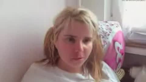 Snapshot of elenaflirt chatting on 05-06-26, 12:43 Elena online show from 05-06-26, 12:43