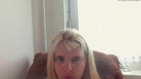 Snapshot of elenaflirt chatting on 05-15-26, 12:01 Elena online show from 05-15-26, 12:01