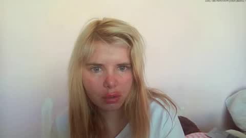 Snapshot of elenaflirt chatting on 05-27-26, 03:31 Elena online show from 05-27-26, 03:31
