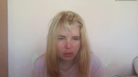 Snapshot of elenaflirt chatting on 05-28-26, 03:09 Elena online show from 05-28-26, 03:09