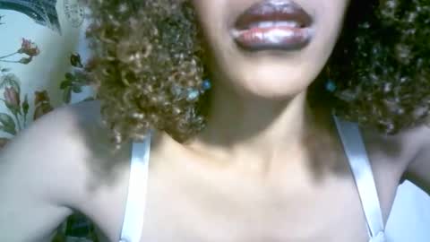 elenah013 online show from 12-18-25, 07:03