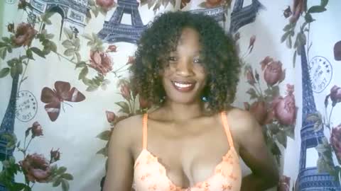 elenah013 online show from 12-20-25, 10:55