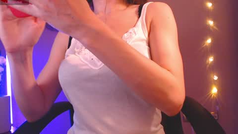 Heleonora online show from 12-25-24, 05:26