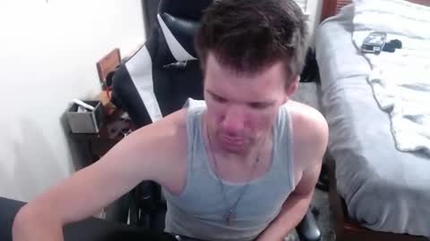 Snapshot of elevatetlb chatting on 09-26-25, 02:48 Walker online show from 09-26-25, 02:48