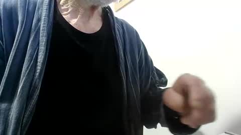 elfyonee online show from 12-15-25, 07:12