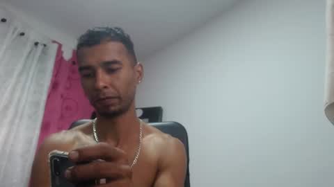 Snapshot of elherrero2024 chatting on 12-09-24, 05:19 elherrero2024 online show from 12-09-24, 05:19