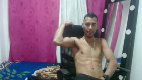 Snapshot of elherrero2024 chatting on 12-18-24, 12:21 elherrero2024 online show from 12-18-24, 12:21