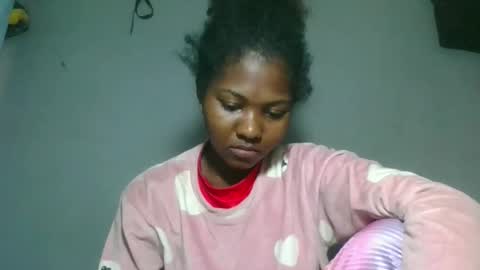 elia011 online show from 10-29-25, 06:59