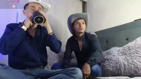 Snapshot of elian_cooper18 chatting on 01-24-25, 01:13 Elian online show from 01-24-25, 01:13