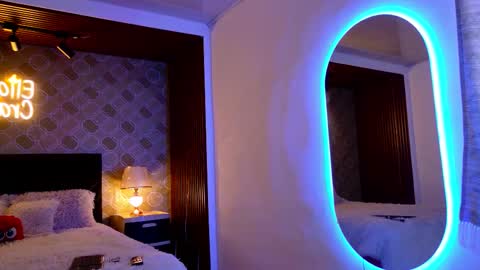 Snapshot of elian_craiggggg chatting on 02-11-26, 01:27 Elian online show from 02-11-26, 01:27