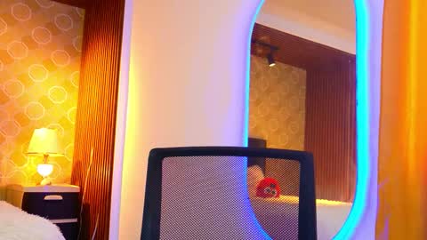 Snapshot of elian_craiggggg chatting on 03-12-26, 06:03 Elian online show from 03-12-26, 06:03