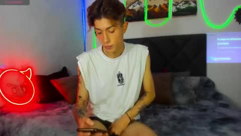 Snapshot of eliann_adam chatting on 09-24-25, 07:33 eliann_adam online show from 09-24-25, 07:33