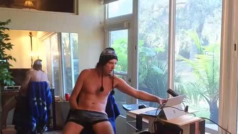 eliberator online show from 03-02-25, 09:43