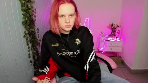 elieiza_xo online show from 10-28-25, 10:19