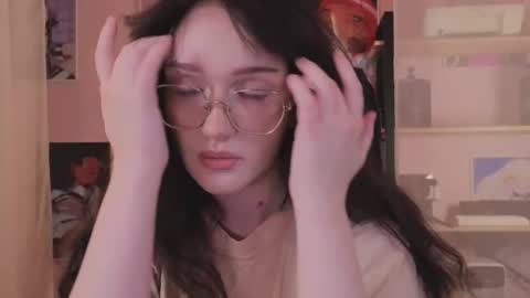 Ellie online show from 10-09-25, 05:16