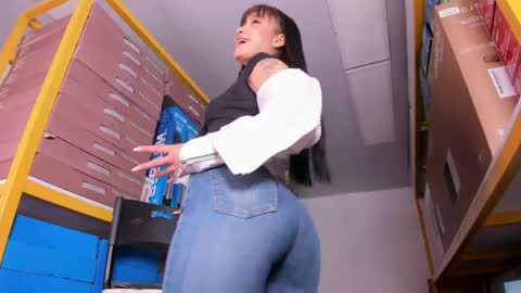 Snapshot of eligh_ chatting on 05-12-26, 09:45 Eli online show from 05-12-26, 09:45