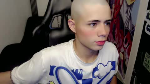 Snapshot of elii_797 chatting on 01-25-25, 02:25 bby-santy online show from 01-25-25, 02:25