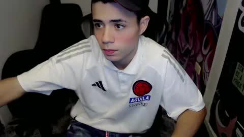 Snapshot of elii_797 chatting on 02-14-25, 01:51 bby-santy online show from 02-14-25, 01:51