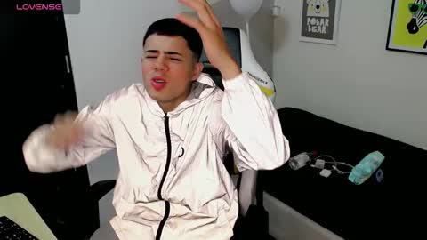 Snapshot of elii_797 chatting on 09-20-25, 12:50 bby-santy online show from 09-20-25, 12:50