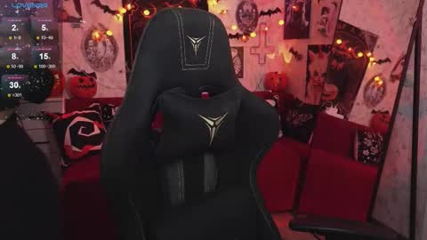 Snapshot of elika_kay chatting on 10-17-25, 10:23  MORE ME   online show from 10-17-25, 10:23