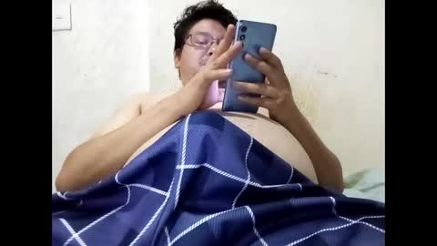 Snapshot of elimposstor chatting on 10-13-25, 09:04 elimposstor online show from 10-13-25, 09:04