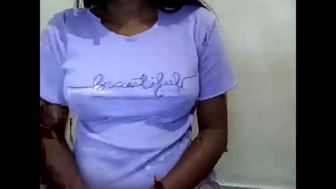 elina_roy03 online show from 01-18-26, 05:00