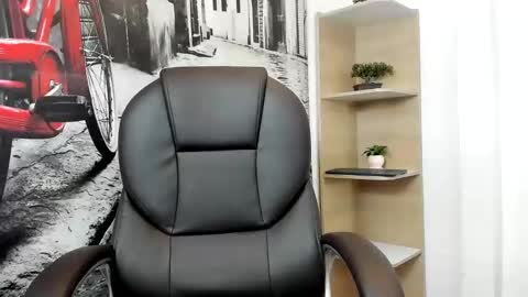 Elina  online show from 11-08-25, 01:06