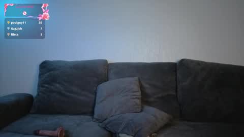 Elna and Tom online show from 04-12-26, 08:52