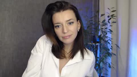 Snapshot of elinapretty chatting on 12-07-24, 03:36 Elina online show from 12-07-24, 03:36