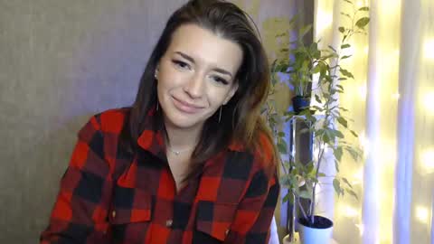 Snapshot of elinapretty chatting on 12-31-24, 03:01 Elina online show from 12-31-24, 03:01