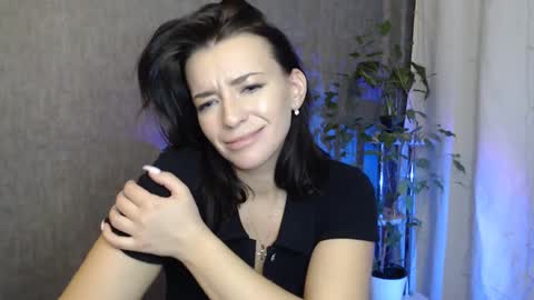 Snapshot of elinapretty chatting on 01-24-25, 03:22 Elina online show from 01-24-25, 03:22