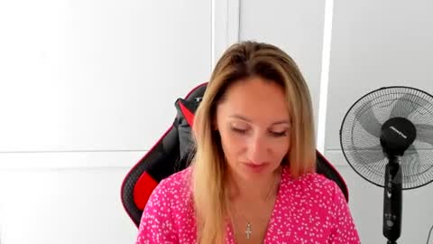 Milena online show from 06-22-26, 06:43