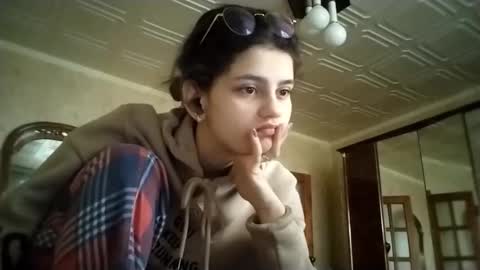 Snapshot of elindente chatting on 11-28-25, 04:37 Lola online show from 11-28-25, 04:37