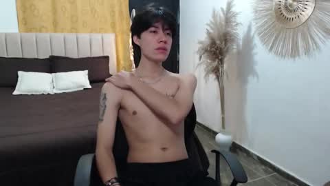 Snapshot of elio_collem chatting on 10-10-25, 08:24 ELIO online show from 10-10-25, 08:24