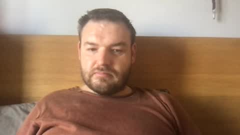 Snapshot of eliot26 chatting on 04-20-26, 12:19 e26 online show from 04-20-26, 12:19