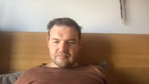 Snapshot of eliot26 chatting on 04-30-26, 11:49 e26 online show from 04-30-26, 11:49