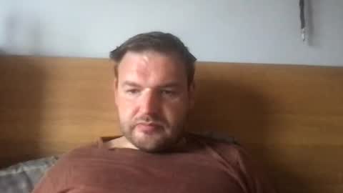 Snapshot of eliot26 chatting on 05-03-26, 01:17 e26 online show from 05-03-26, 01:17