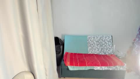 Snapshot of elis_gabbi chatting on 12-16-25, 01:32 Elis online show from 12-16-25, 01:32