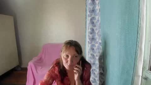 Snapshot of elis_gabbi chatting on 05-15-26, 11:12 Elis online show from 05-15-26, 11:12