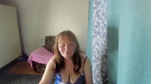 Snapshot of elis_gabbi chatting on 05-21-26, 01:45 Elis online show from 05-21-26, 01:45