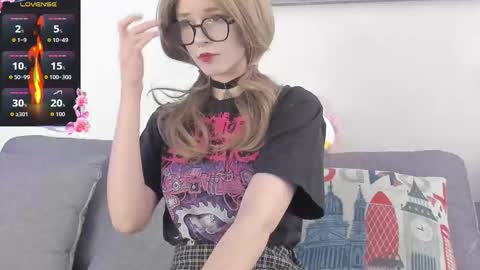 Elis online show from 11-23-25, 04:40