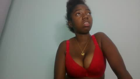 elisa821456 online show from 03-06-26, 12:18