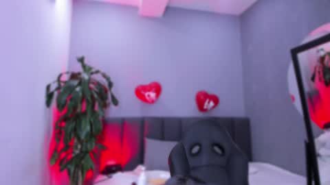 Elisa online show from 02-15-25, 02:26