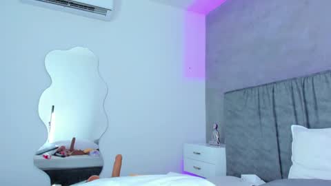 Elisa online show from 03-05-25, 11:05