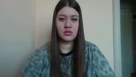 Snapshot of elisa_kollin chatting on 01-25-25, 07:49 Aletta Oushen online show from 01-25-25, 07:49